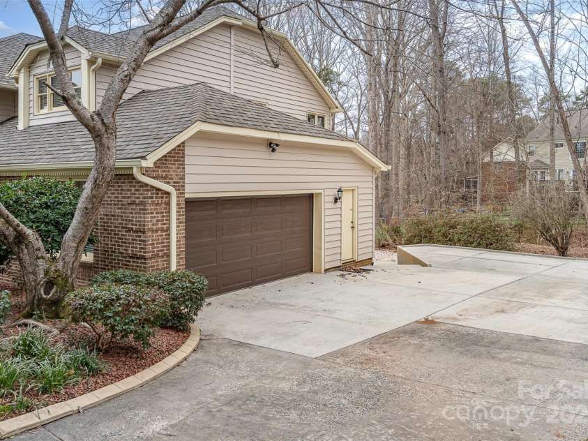 8909 Abberley Court, Huntersville, NC 28078.  MLS# CAR4232002, YatesRealty ID 8295. 