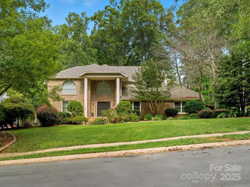 8909 Abberley Court, Huntersville, NC 28078.  MLS# CAR4292475, YatesRealty ID 8295. 