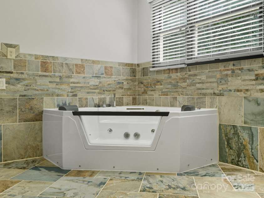 8909 Abberley Court, Huntersville, NC 28078.  MLS# CAR4292475, YatesRealty ID 8295. 