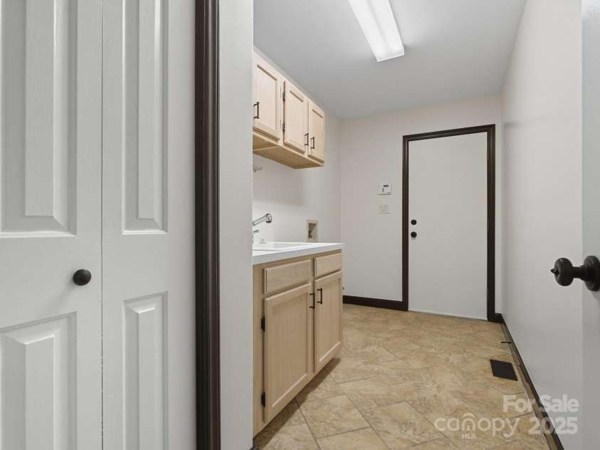 8909 Abberley Court, Huntersville, NC 28078.  MLS# CAR4292475, YatesRealty ID 8295. 