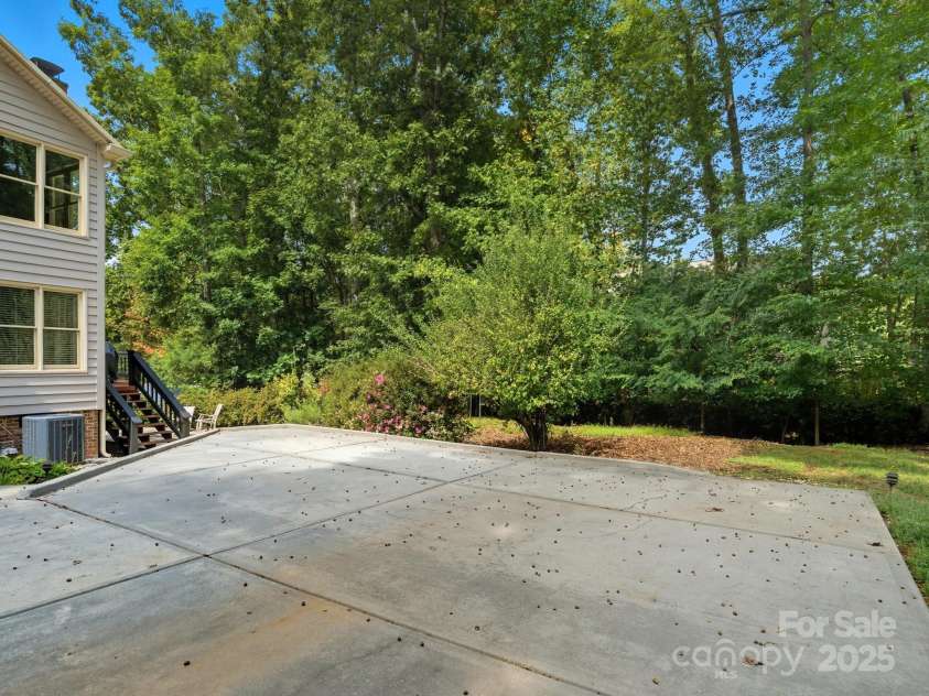 8909 Abberley Court, Huntersville, NC 28078.  MLS# CAR4292475, YatesRealty ID 8295. 