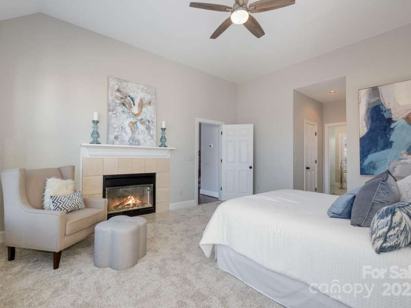 20105 Chapel Point Lane, Cornelius, NC 28031.  MLS# CAR4225021, YatesRealty ID 8296. 