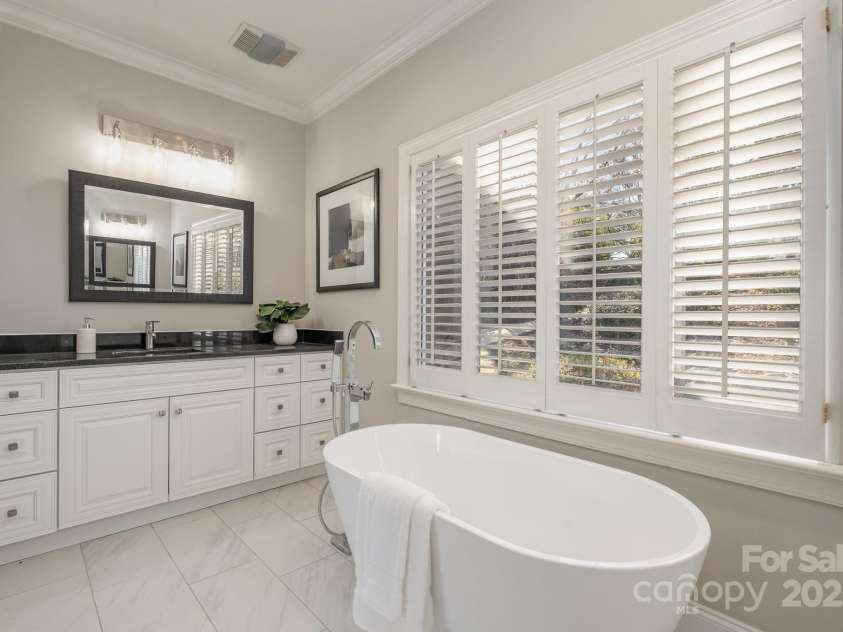 20105 Chapel Point Lane, Cornelius, NC 28031.  MLS# CAR4225021, YatesRealty ID 8296. 