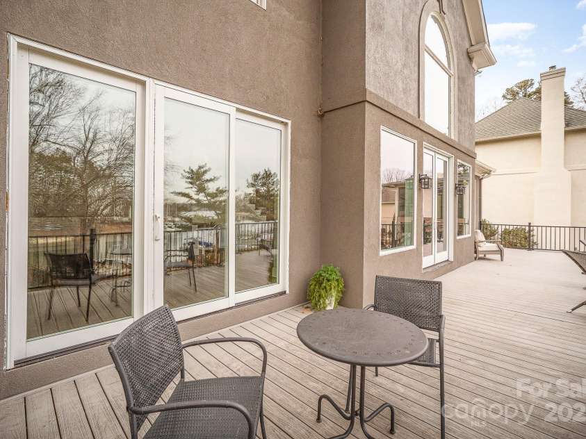 20105 Chapel Point Lane, Cornelius, NC 28031.  MLS# CAR4225021, YatesRealty ID 8296. 