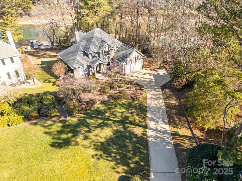 20105 Chapel Point Lane, Cornelius, NC 28031.  MLS# CAR4284650, YatesRealty ID 8296. 