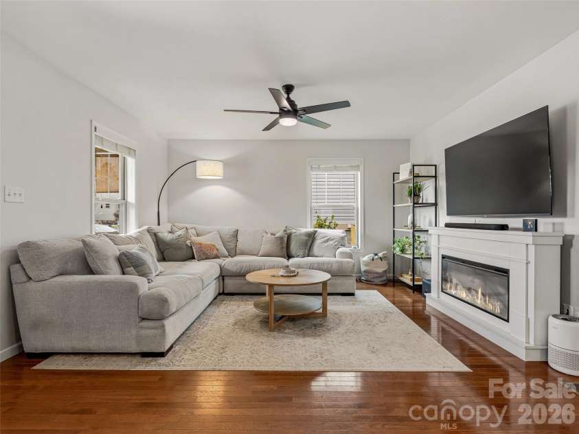 21 Yarrow Meadow Road, Weaverville, NC 28787.  MLS# CAR4352433, YatesRealty ID 8296. 