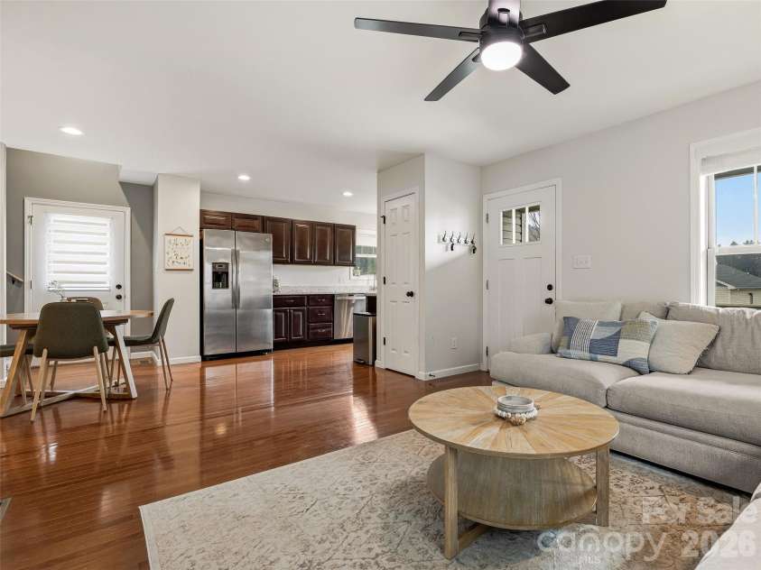 21 Yarrow Meadow Road, Weaverville, NC 28787.  MLS# CAR4352433, YatesRealty ID 8296. 