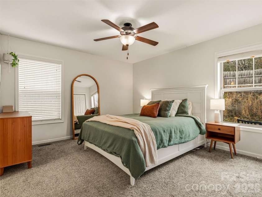 21 Yarrow Meadow Road, Weaverville, NC 28787.  MLS# CAR4352433, YatesRealty ID 8296. 