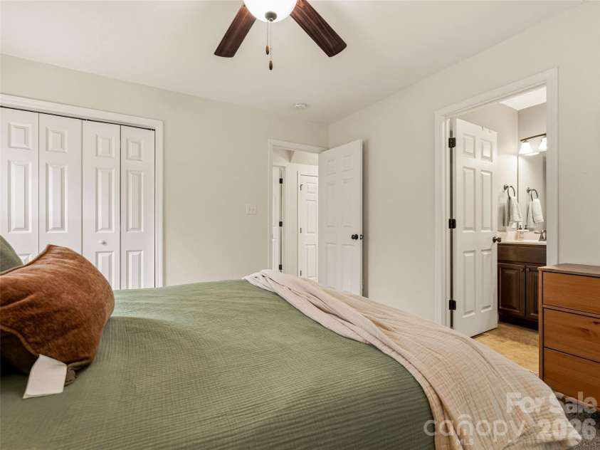 21 Yarrow Meadow Road, Weaverville, NC 28787.  MLS# CAR4352433, YatesRealty ID 8296. 
