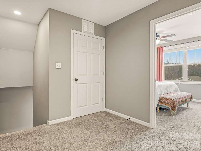 21 Yarrow Meadow Road, Weaverville, NC 28787.  MLS# CAR4352433, YatesRealty ID 8296. 