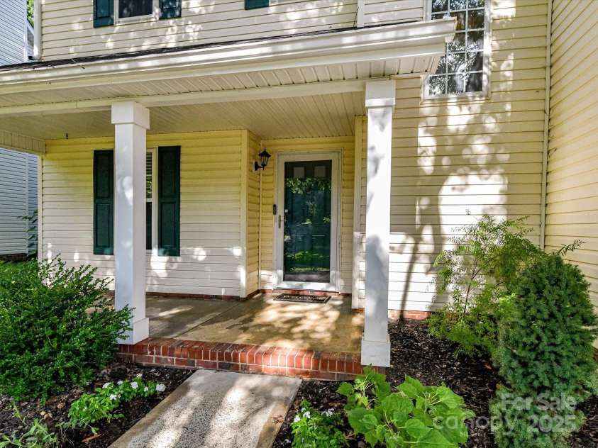 6027 Edinmeadow Lane, Charlotte, NC 28269.  MLS# CAR4284347, YatesRealty ID 8297. 
