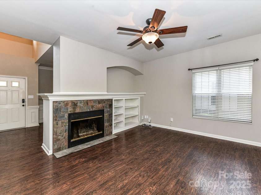 6027 Edinmeadow Lane, Charlotte, NC 28269.  MLS# CAR4284347, YatesRealty ID 8297. 