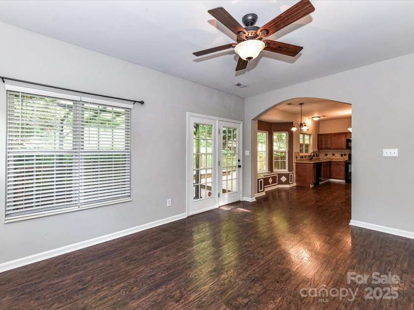 6027 Edinmeadow Lane, Charlotte, NC 28269.  MLS# CAR4284347, YatesRealty ID 8297. 