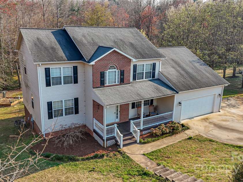 200 Winding Creek Drive, Morganton, NC 28655.  MLS# CAR4232037, YatesRealty ID 8298. 