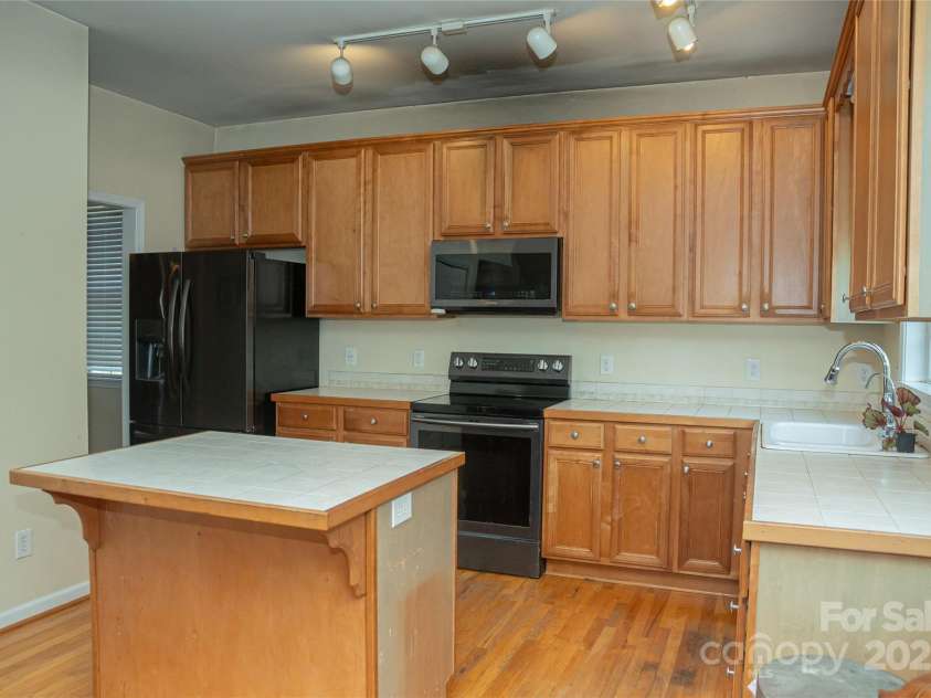 200 Winding Creek Drive, Morganton, NC 28655.  MLS# CAR4232037, YatesRealty ID 8298. 