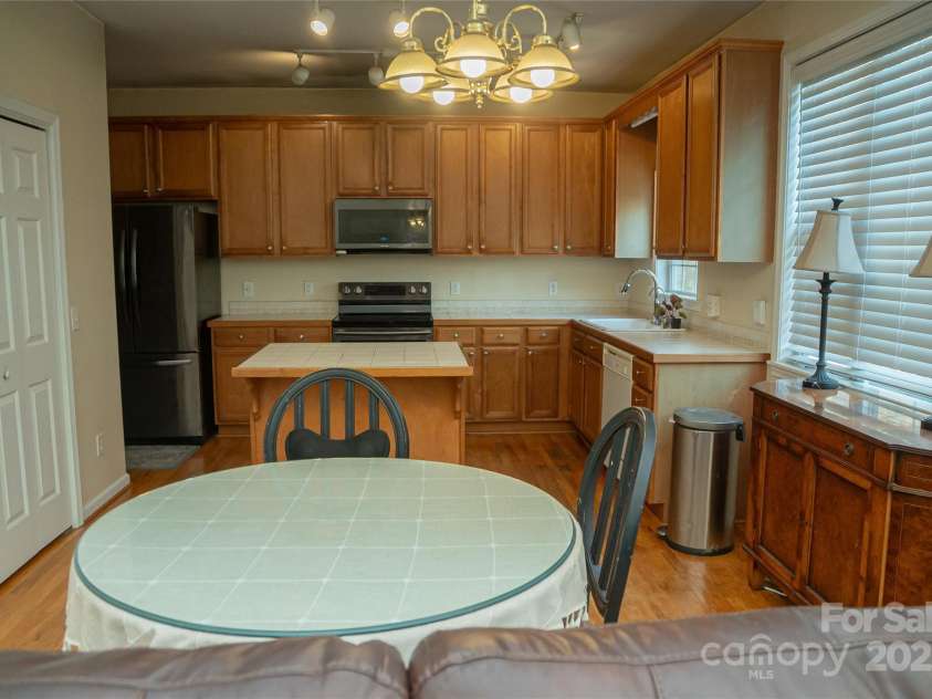 200 Winding Creek Drive, Morganton, NC 28655.  MLS# CAR4232037, YatesRealty ID 8298. 