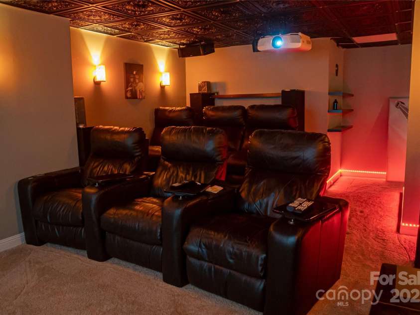 200 Winding Creek Drive, Morganton, NC 28655.  MLS# CAR4232037, YatesRealty ID 8298. 