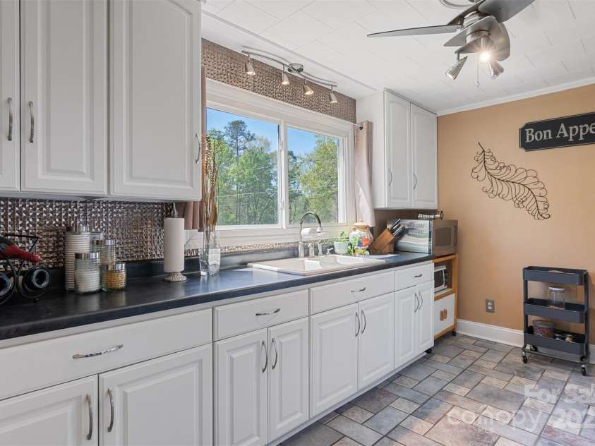 112 11th Street, Hildebran, NC 28637.  MLS# CAR4245472, YatesRealty ID 8299. 