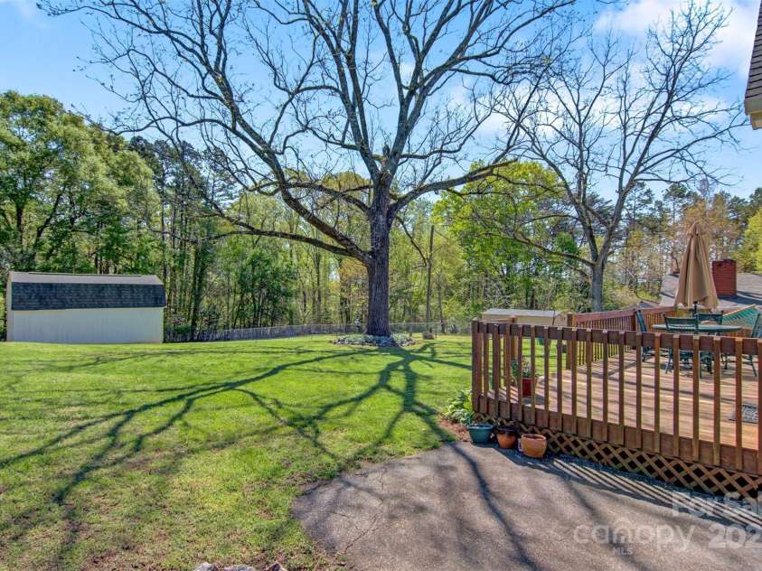 112 11th Street, Hildebran, NC 28637.  MLS# CAR4245472, YatesRealty ID 8299. 