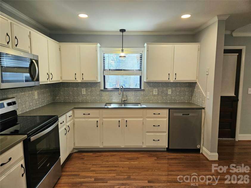 506 Settlement Drive, Midland, NC 28107.  MLS# CAR4335976, YatesRealty ID 8299. 