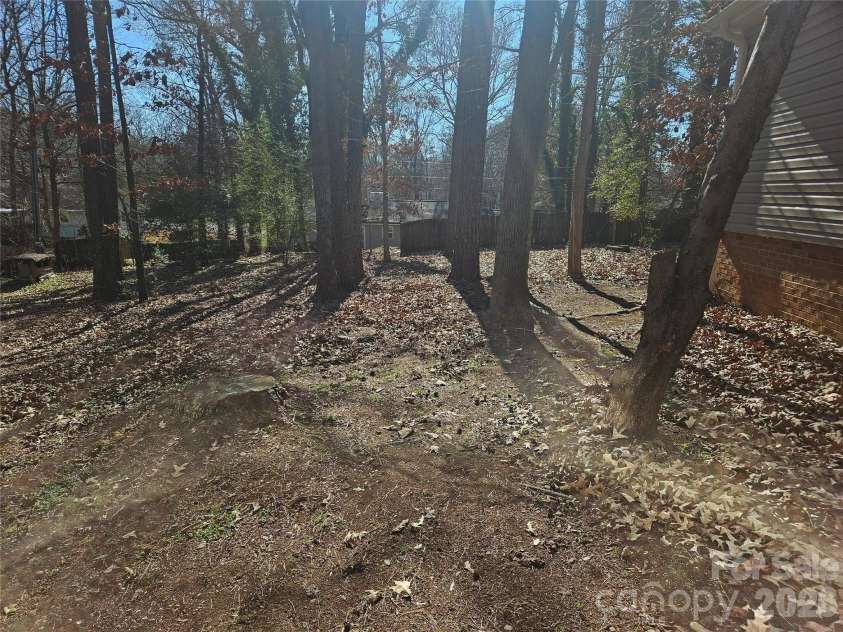 506 Settlement Drive, Midland, NC 28107.  MLS# CAR4335976, YatesRealty ID 8299. 