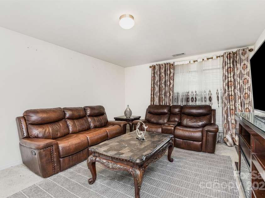 1029 Sundance Drive, Gastonia, NC 28054.  MLS# CAR4303108, YatesRealty ID 83. 