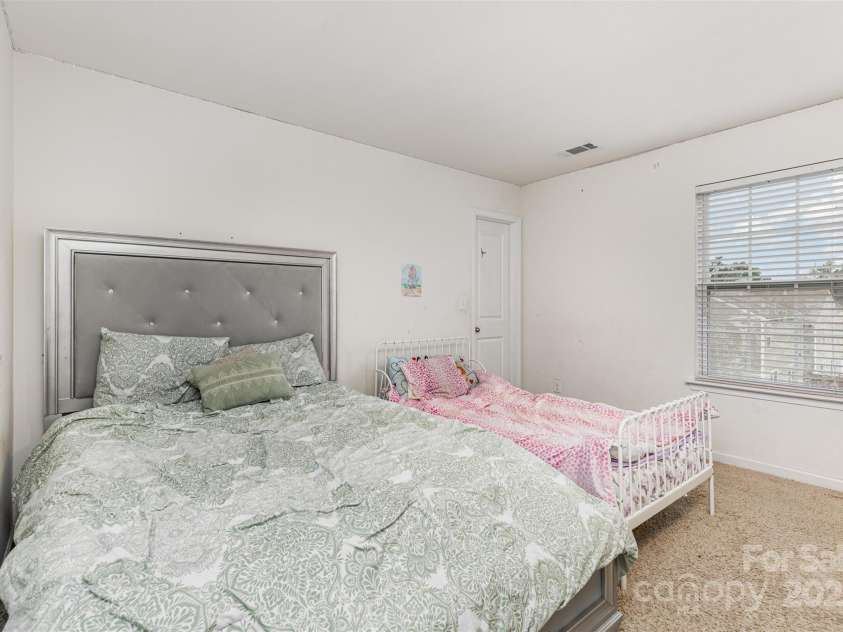 1029 Sundance Drive, Gastonia, NC 28054.  MLS# CAR4303108, YatesRealty ID 83. 