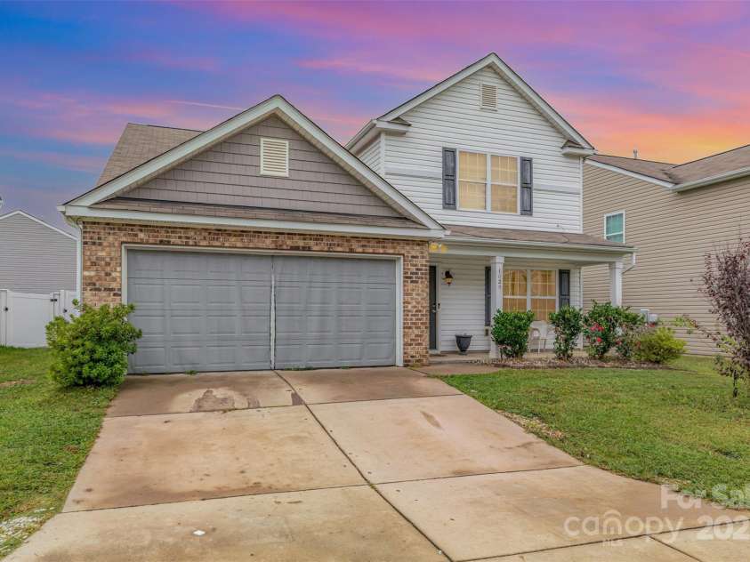 1029 Sundance Drive, Gastonia, NC 28054.  MLS# CAR4303108, YatesRealty ID 83. 