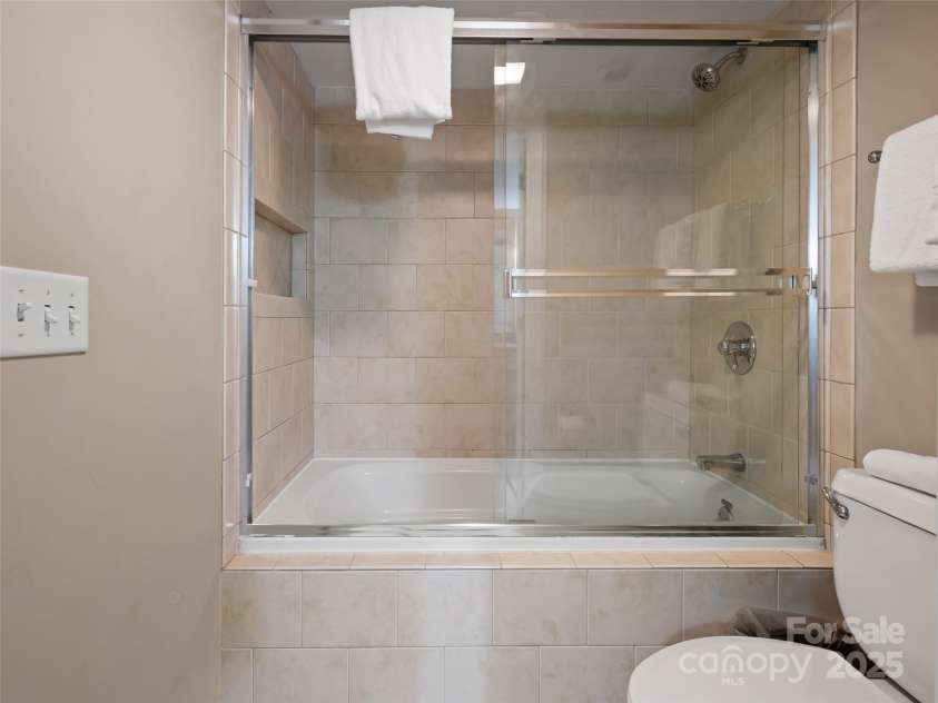 118 Bowling Park Road, Asheville, NC 28803.  MLS# CAR4128306, YatesRealty ID 83. 