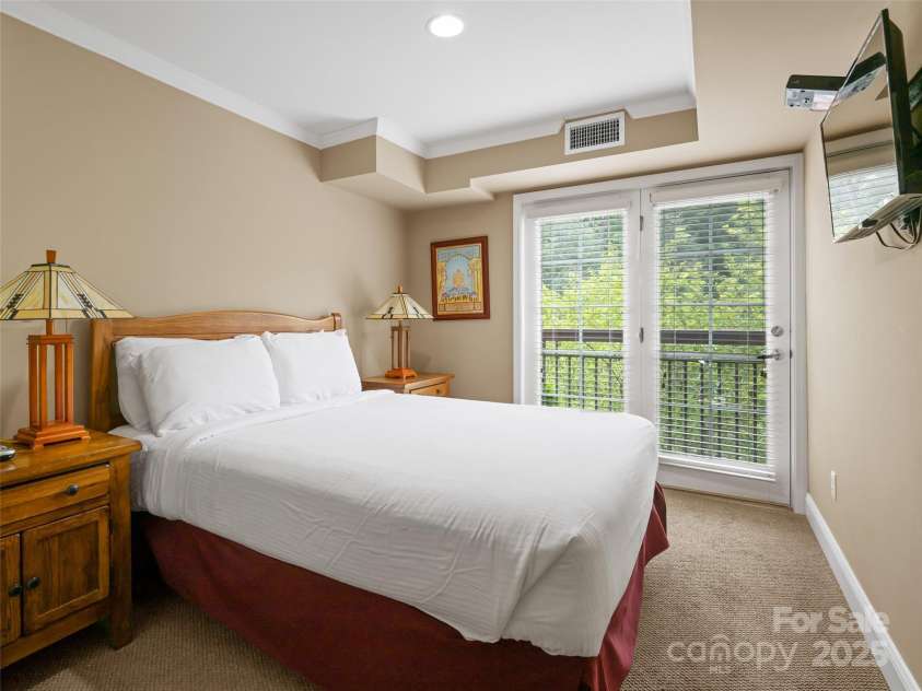 118 Bowling Park Road, Asheville, NC 28803.  MLS# CAR4128306, YatesRealty ID 83. Bedroom 2