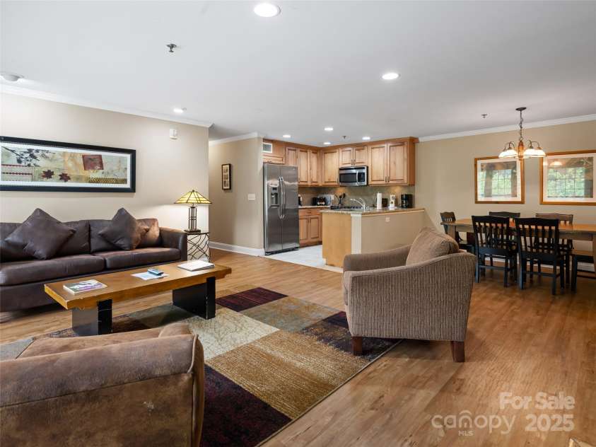 118 Bowling Park Road, Asheville, NC 28803.  MLS# CAR4128306, YatesRealty ID 83. Open Floor Plan