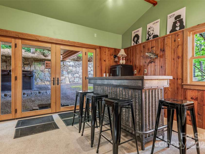 18 Hummingbird Hill, Black Mountain, NC 28711.  MLS# CAR4136784, YatesRealty ID 830. 