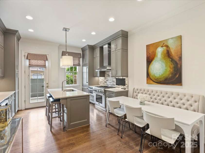 2616 Colton Drive, Charlotte, NC 28211.  MLS# CAR4245774, YatesRealty ID 8300. Kitchen