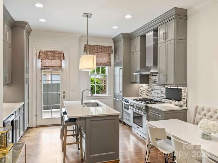 2616 Colton Drive, Charlotte, NC 28211.  MLS# CAR4245774, YatesRealty ID 8300. Kitchen