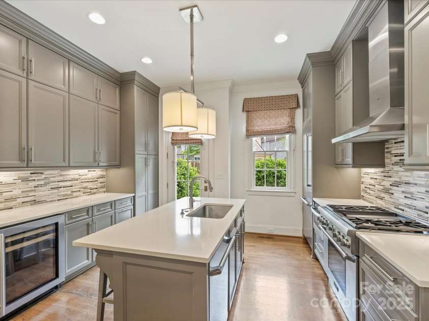 2616 Colton Drive, Charlotte, NC 28211.  MLS# CAR4245774, YatesRealty ID 8300. Kitchen