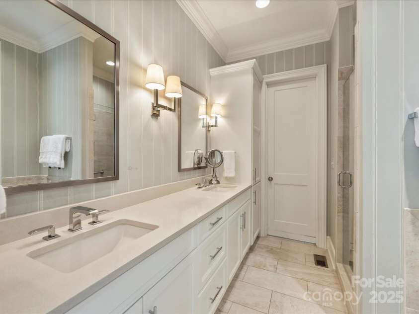2616 Colton Drive, Charlotte, NC 28211.  MLS# CAR4245774, YatesRealty ID 8300. Primary Bathroom