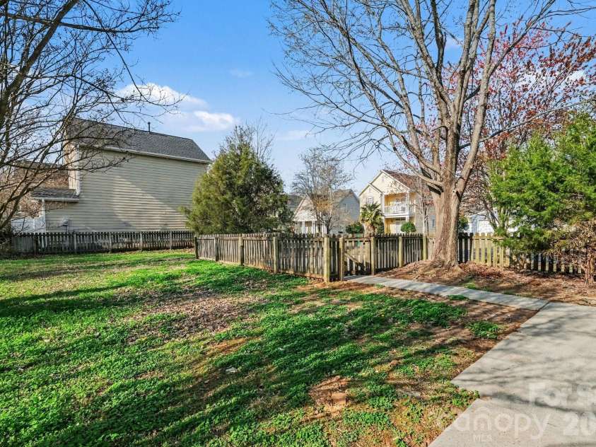 4008 Wilgrove Way Drive, Charlotte, NC 28213.  MLS# CAR4355003, YatesRealty ID 8301. 