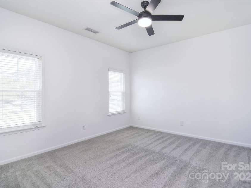 6631 Vlosi Drive, Charlotte, NC 28226.  MLS# CAR4248548, YatesRealty ID 8301. 
