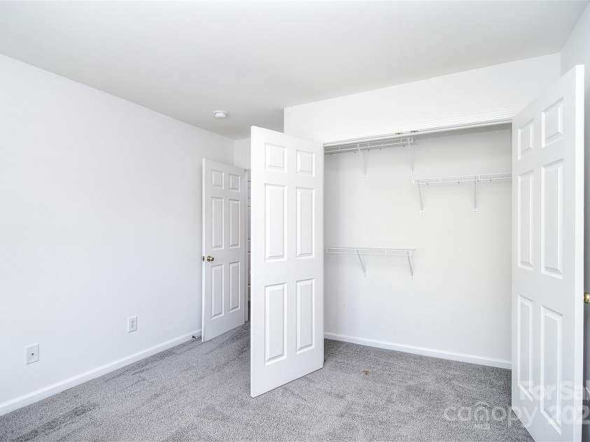 6631 Vlosi Drive, Charlotte, NC 28226.  MLS# CAR4248548, YatesRealty ID 8301. 