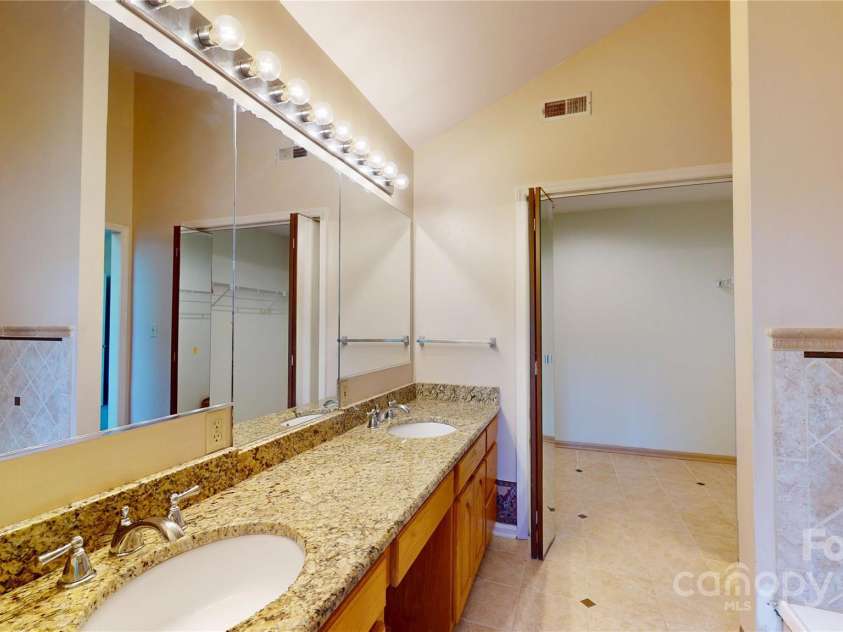 611 Stowe Road, Clover, SC 29710.  MLS# CAR4249754, YatesRealty ID 8302. 