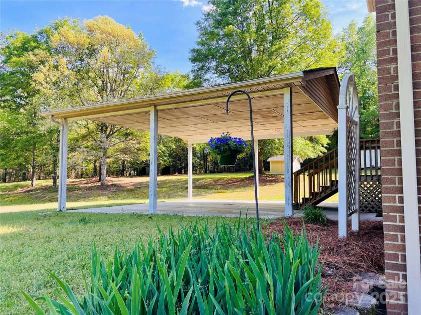 611 Stowe Road, Clover, SC 29710.  MLS# CAR4249754, YatesRealty ID 8302. 