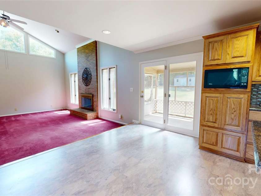 611 Stowe Road, Clover, SC 29710.  MLS# CAR4249754, YatesRealty ID 8302. Kitchen/Family Room