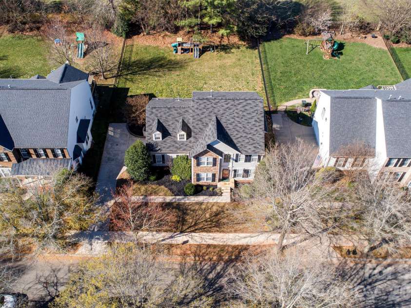 6610 Olmsford Drive, Huntersville, NC 28078.  MLS# CAR4355491, YatesRealty ID 8302. 