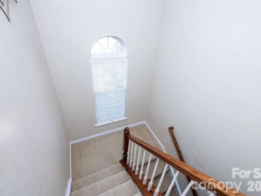 6610 Olmsford Drive, Huntersville, NC 28078.  MLS# CAR4355491, YatesRealty ID 8302. 