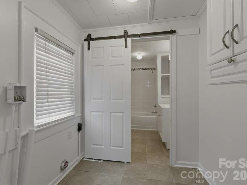 112 Myrtle Street, Morganton, NC 28655.  MLS# CAR4337598, YatesRealty ID 8303. 