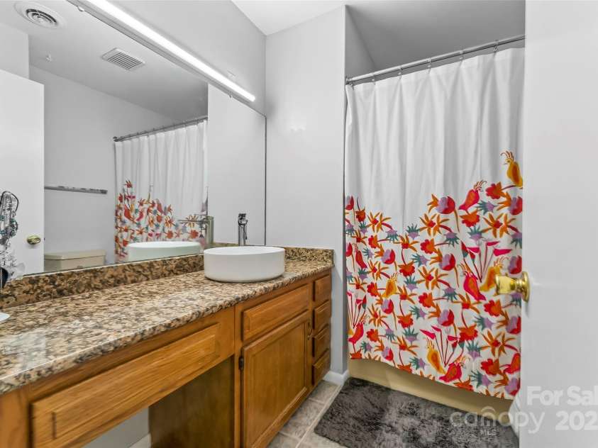 44 Ravencroft Lane, Asheville, NC 28803.  MLS# CAR4192799, YatesRealty ID 8303. 