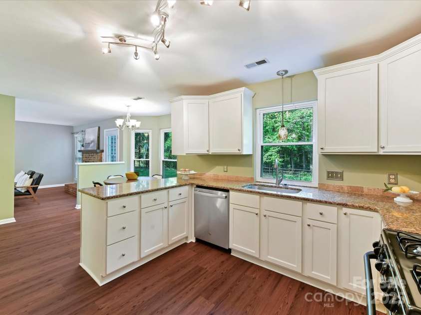 104 Aurora Lane, Huntersville, NC 28078.  MLS# CAR4248612, YatesRealty ID 8304. 