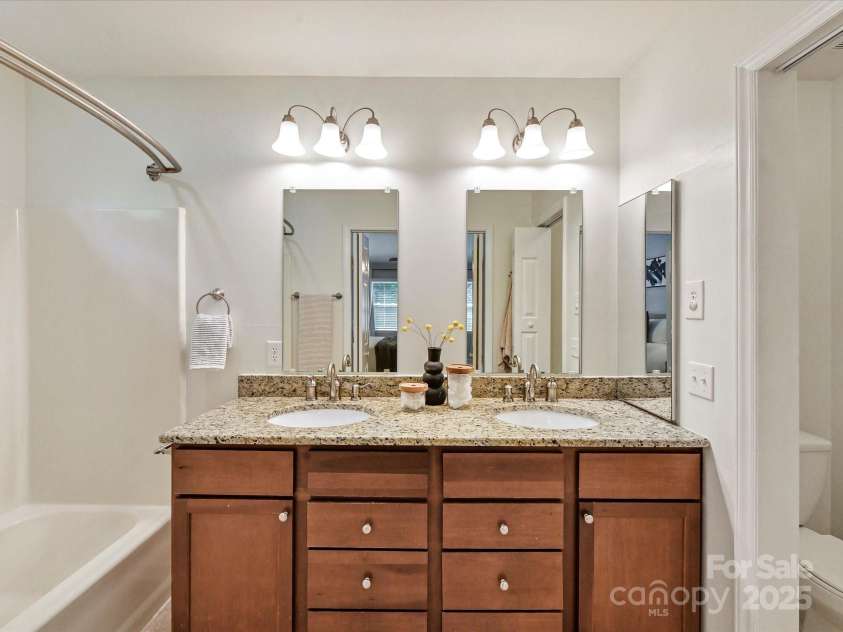 104 Aurora Lane, Huntersville, NC 28078.  MLS# CAR4248612, YatesRealty ID 8304. 