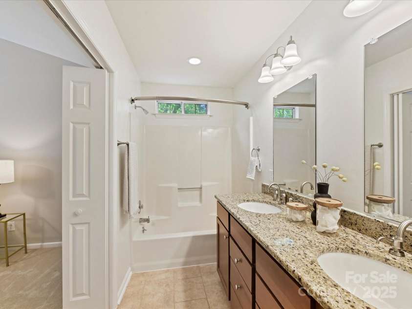 104 Aurora Lane, Huntersville, NC 28078.  MLS# CAR4248612, YatesRealty ID 8304. 