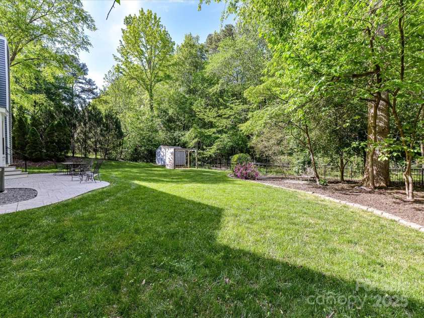 104 Aurora Lane, Huntersville, NC 28078.  MLS# CAR4248612, YatesRealty ID 8304. 